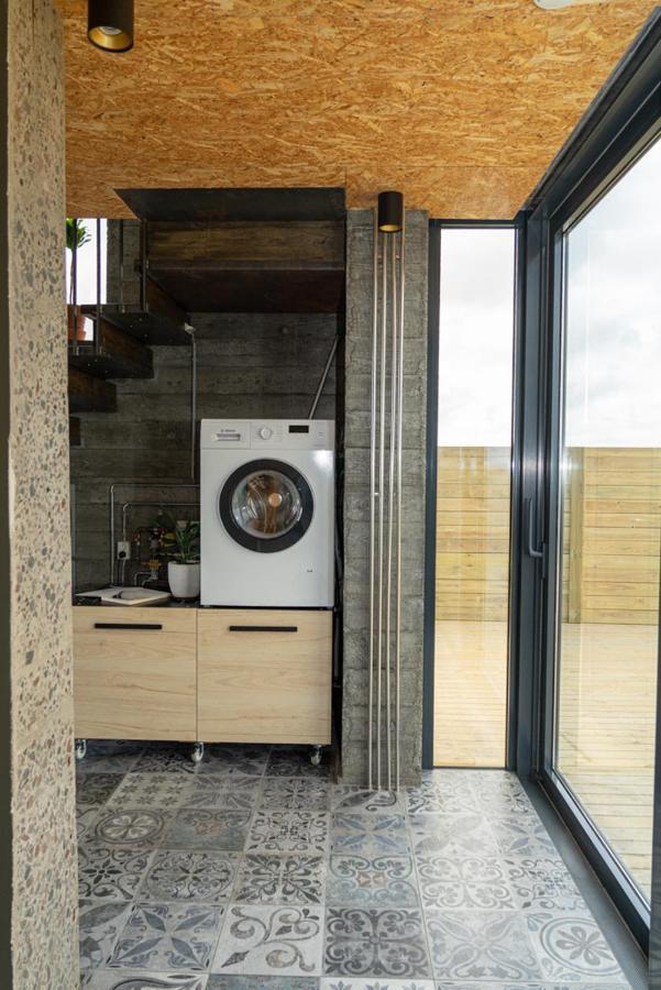 Converted Water Tower Grindavík Екстериор снимка